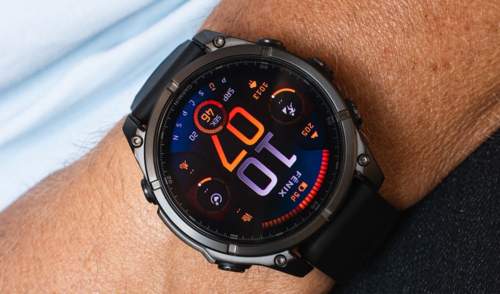 Garmin Fenix 8 na pánské ruce